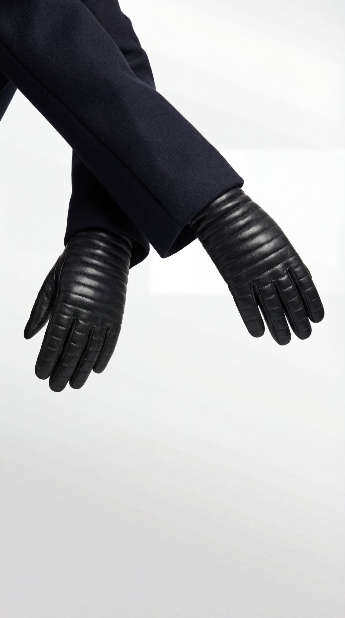 Gloves with tampa leather